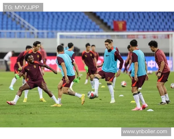 世预赛中国队迎战韩国队贺龙体育场见证激烈对决