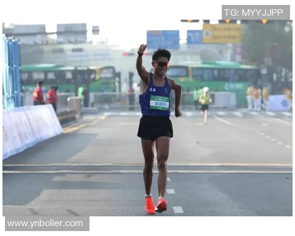 城市马拉松点评：杭州滑板队展现出色实力与团队精神的精彩表现MBA